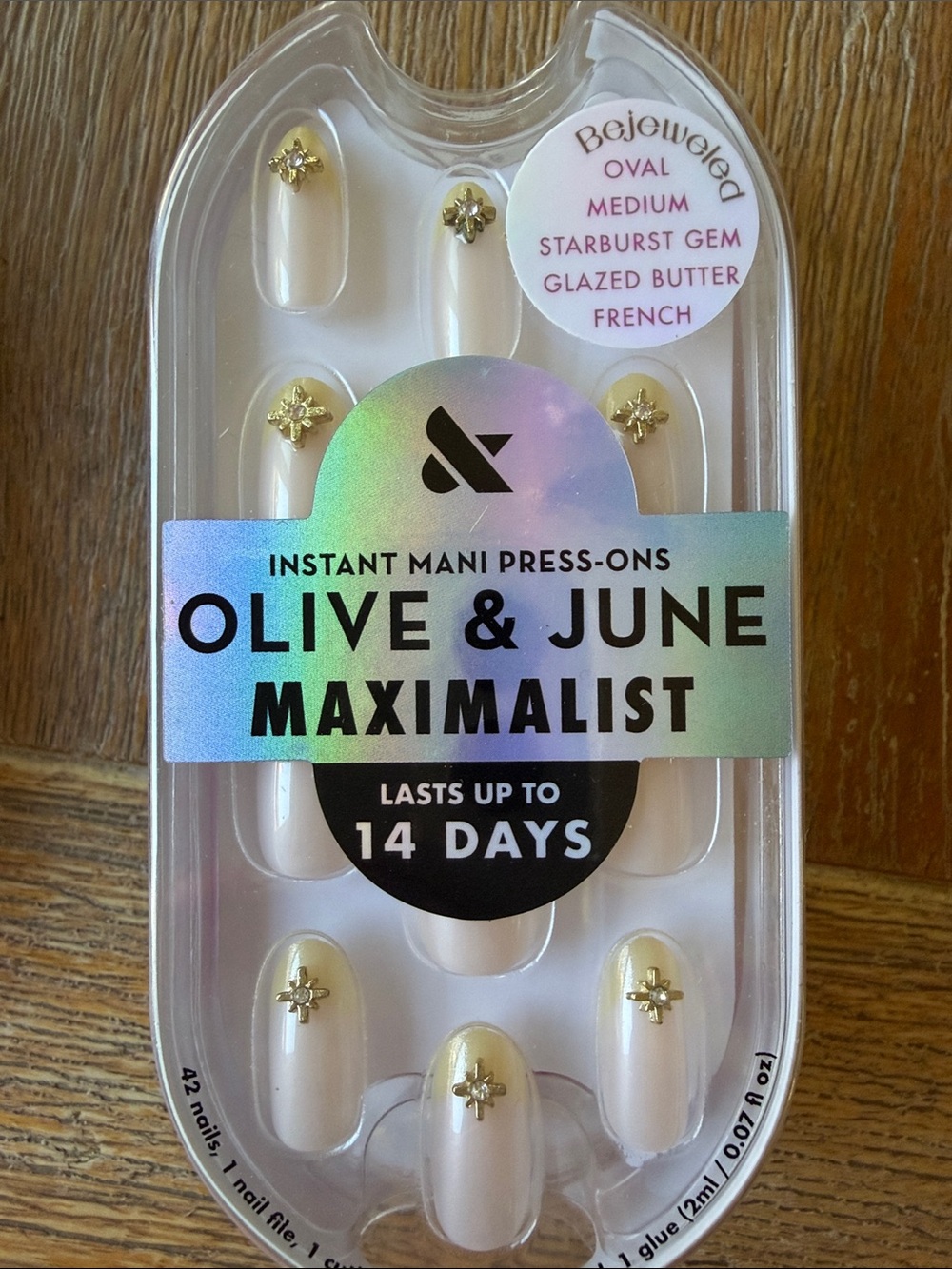 Olive & June bundle of press-on nails - Picture 3 of 4